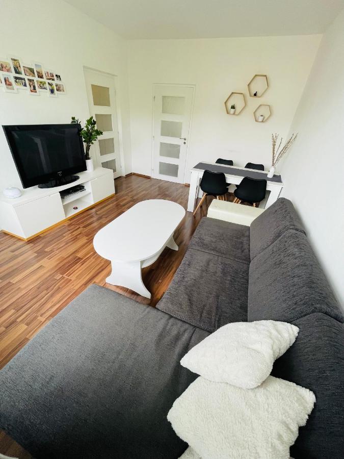Mexy Apartment Košice Buitenkant foto